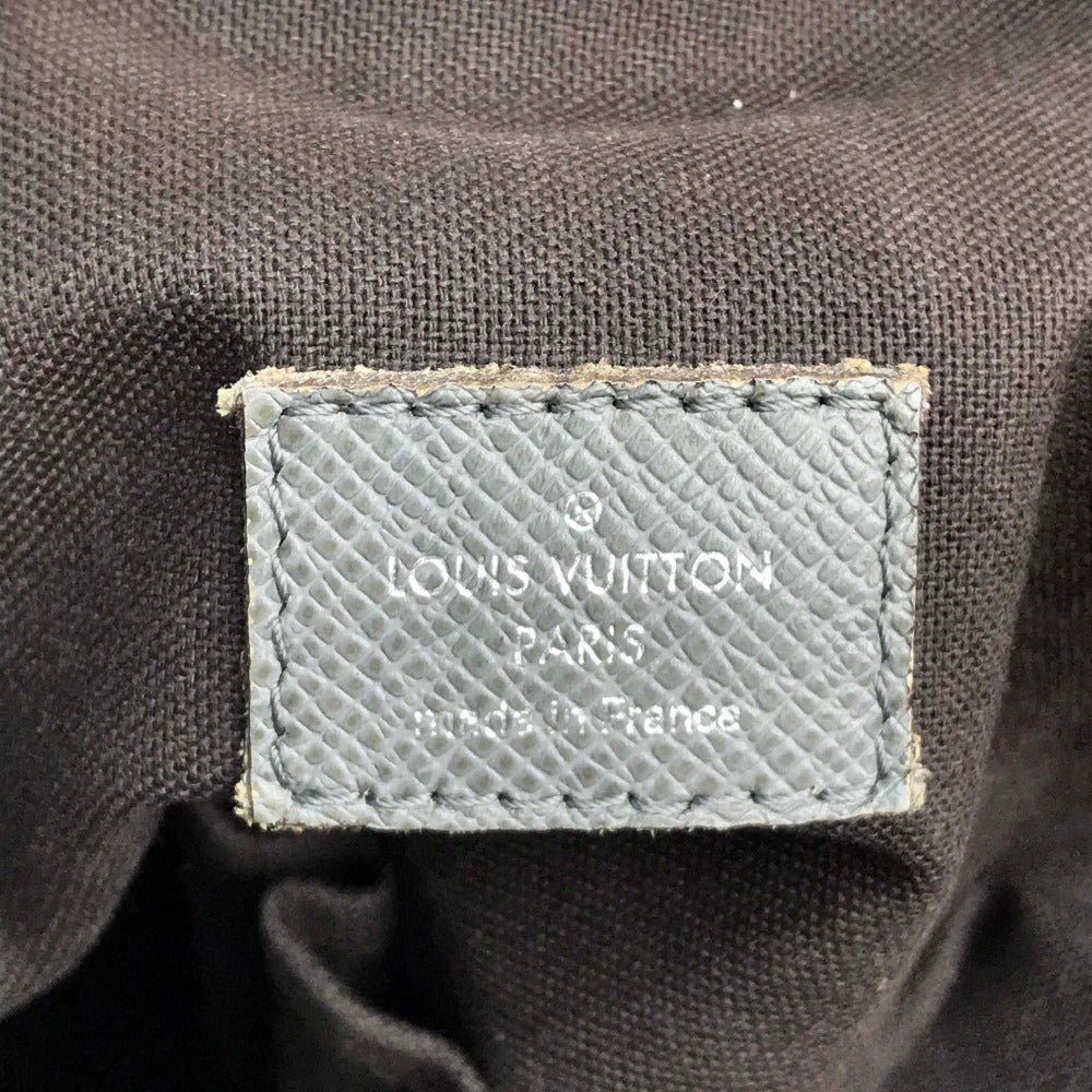 LOUIS VUITTON Shoulder Bag M32630 Taiga Leather gray Taiga Sasha mens Used Authentic