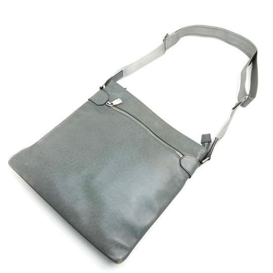 LOUIS VUITTON Shoulder Bag M32630 Taiga Leather gray Taiga Sasha mens Used Authentic