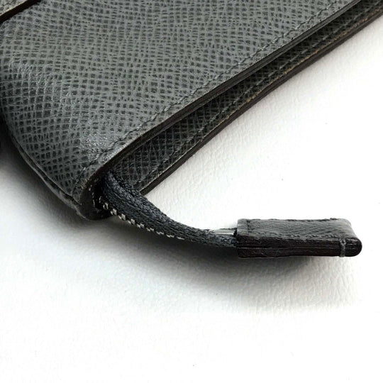LOUIS VUITTON Shoulder Bag M32630 Taiga Leather gray Taiga Sasha mens Used Authentic