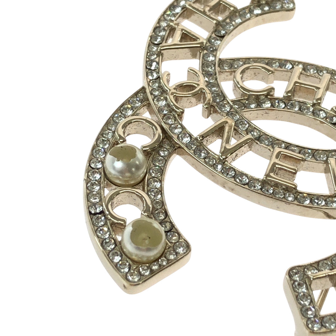CHANEL Brooch Metal, Faux Pearl gold 22AW COCO Mark Fake Pearl Women Used Authentic