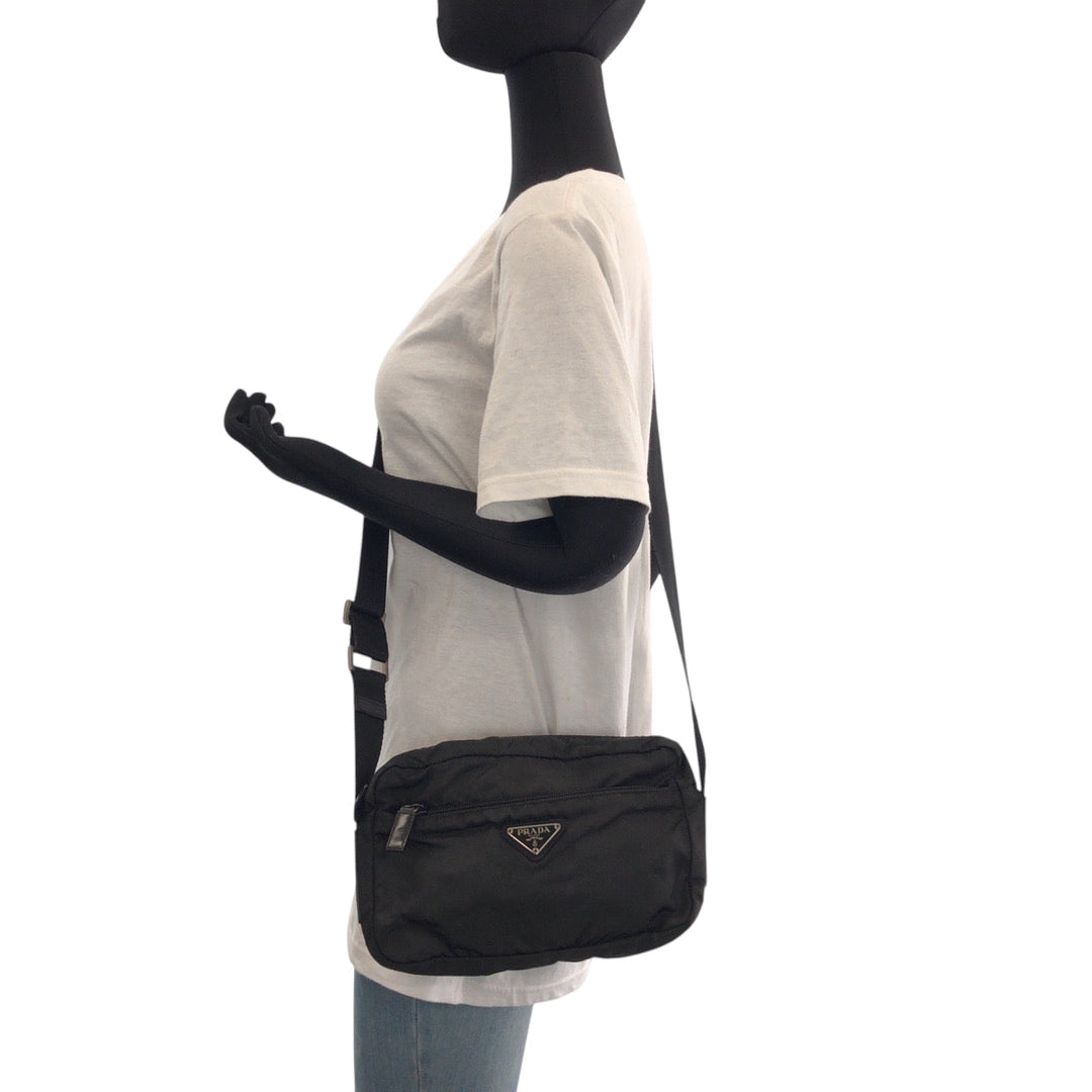 PRADA Shoulder Bag B9061 Nylon Black SilverMetal Shoulder Bag pochette Test Triangle With logo mens Used Authentic