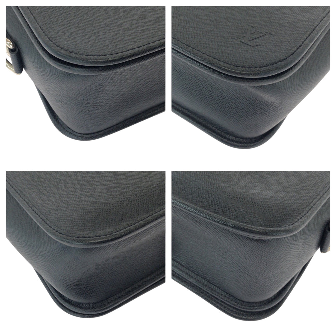 LOUIS VUITTON Shoulder Bag M32482 Taiga Ardoise Black SilverMetal Shoulder Bag Messenger bag Taiga Andrei mens Used Authentic