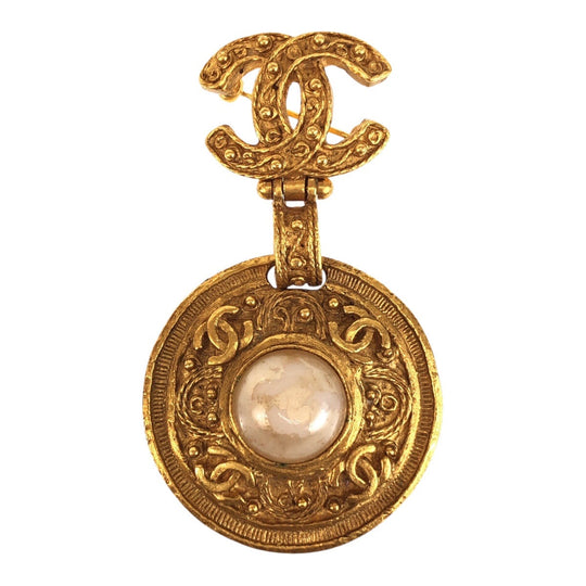 CHANEL Brooch Plating, Fake Pearl gold Brooch COCO Mark Women Used Authentic