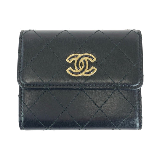 CHANEL Tri-fold wallet lambskin black Folding wallet Compact wallet Matrasse COCO Mark Women Used Authentic