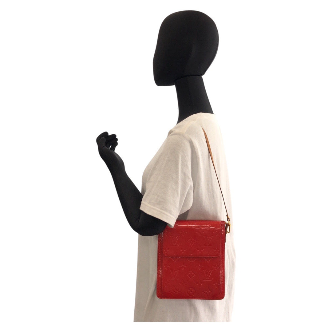 LOUIS VUITTON Shoulder Bag M91137 enamel Red Monogram Vernis Motto