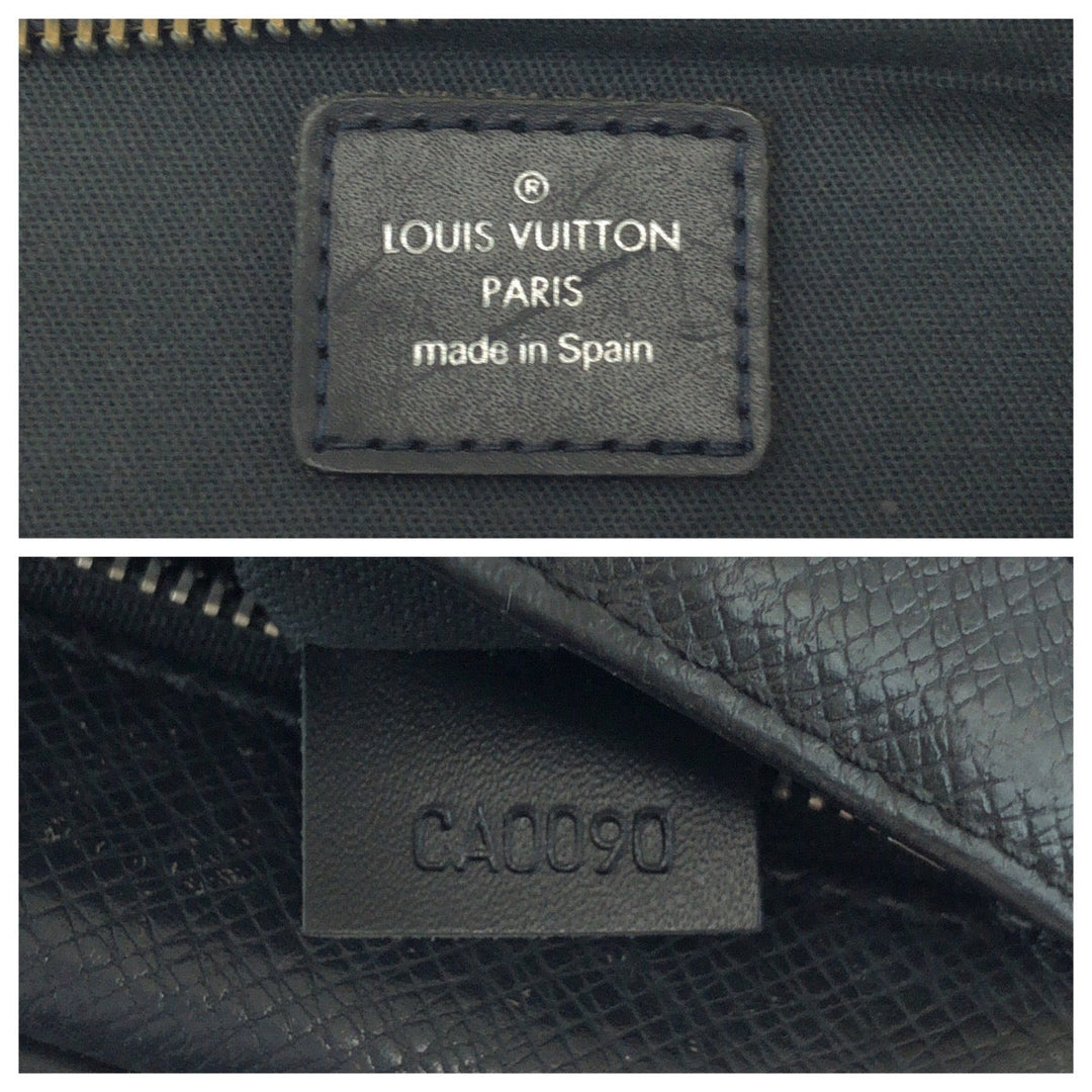 LOUIS VUITTON business bag M30441 Taiga Black Silver Metal business bag clutch bag Taiga Karga mens Used Authentic
