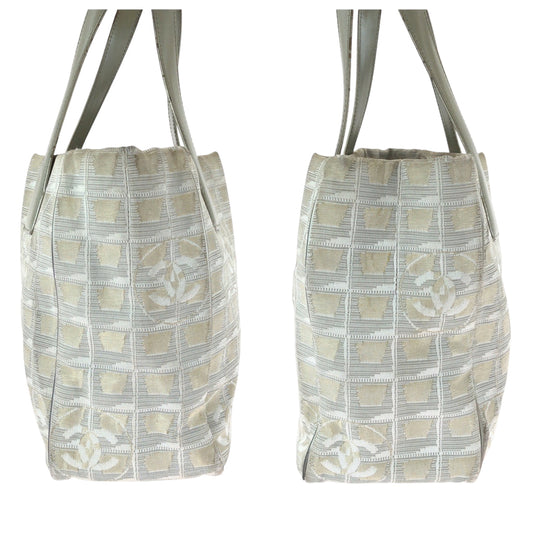 CHANEL Tote Bag A20457 canvas Silver Grey SilverMetal Tote Bag handbag New Travel Line Tote PM COCO Mark Women Used Authentic