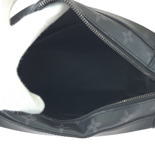LOUIS VUITTON Shoulder Bag M44730 PVC Black Black Metal Chain Shoulder Bag Pochette Monogram Eclipse Soft Trunk mens Used Authentic