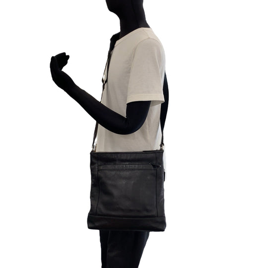 COACH Shoulder Bag leather black