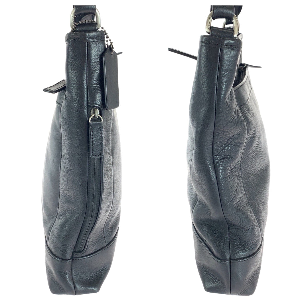 COACH Shoulder Bag leather black