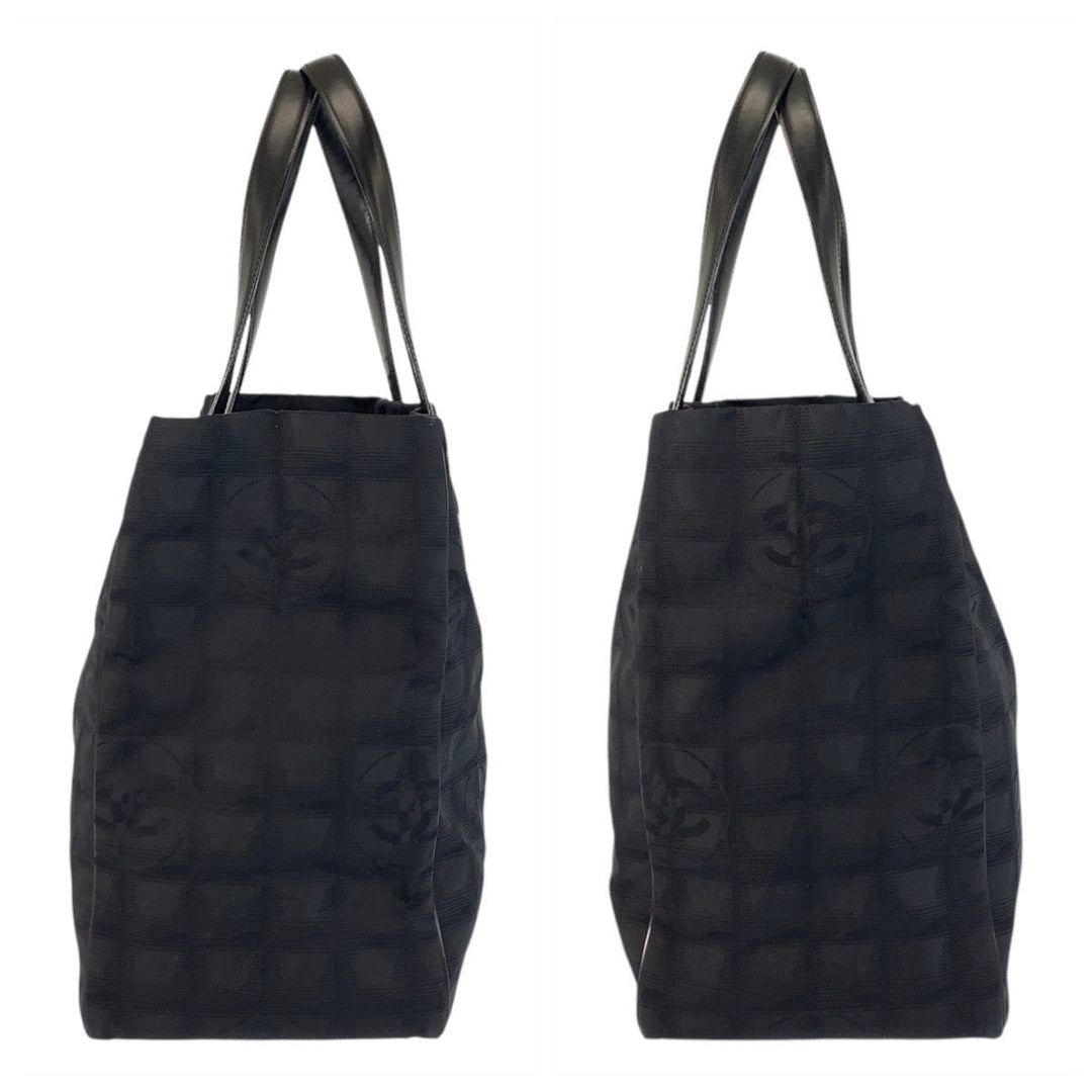 CHANEL Tote Bag Nylon, Leather Black GoldMetal Tote Bag Shoulder Bag New travel line Women Used Authentic