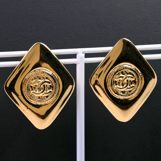CHANEL Earring Plated Gold gold COCO Mark Women Used Authentic