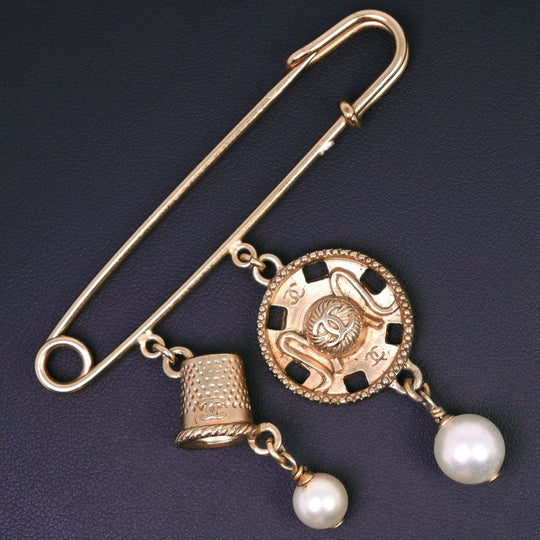 CHANEL Brooch Plated Gold, Faux Pearl gold COCO Mark Women Used Authentic