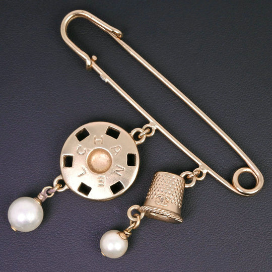 CHANEL Brooch Plated Gold, Faux Pearl gold COCO Mark Women Used Authentic