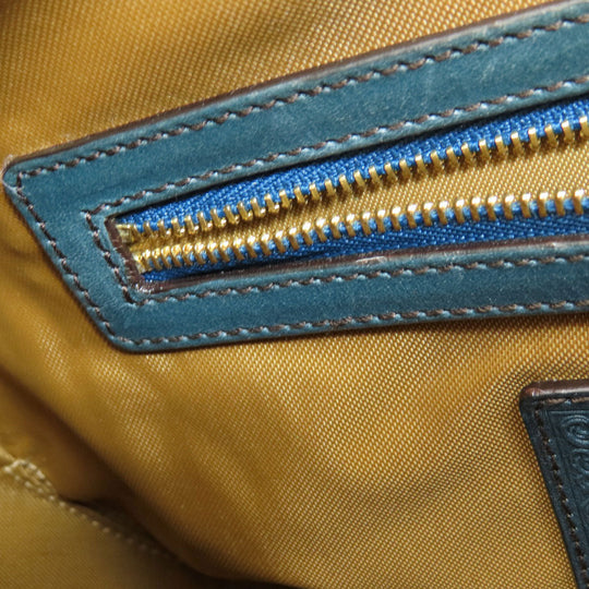 HUNTING WORLD Handbag leather green one belt Women Used Authentic
