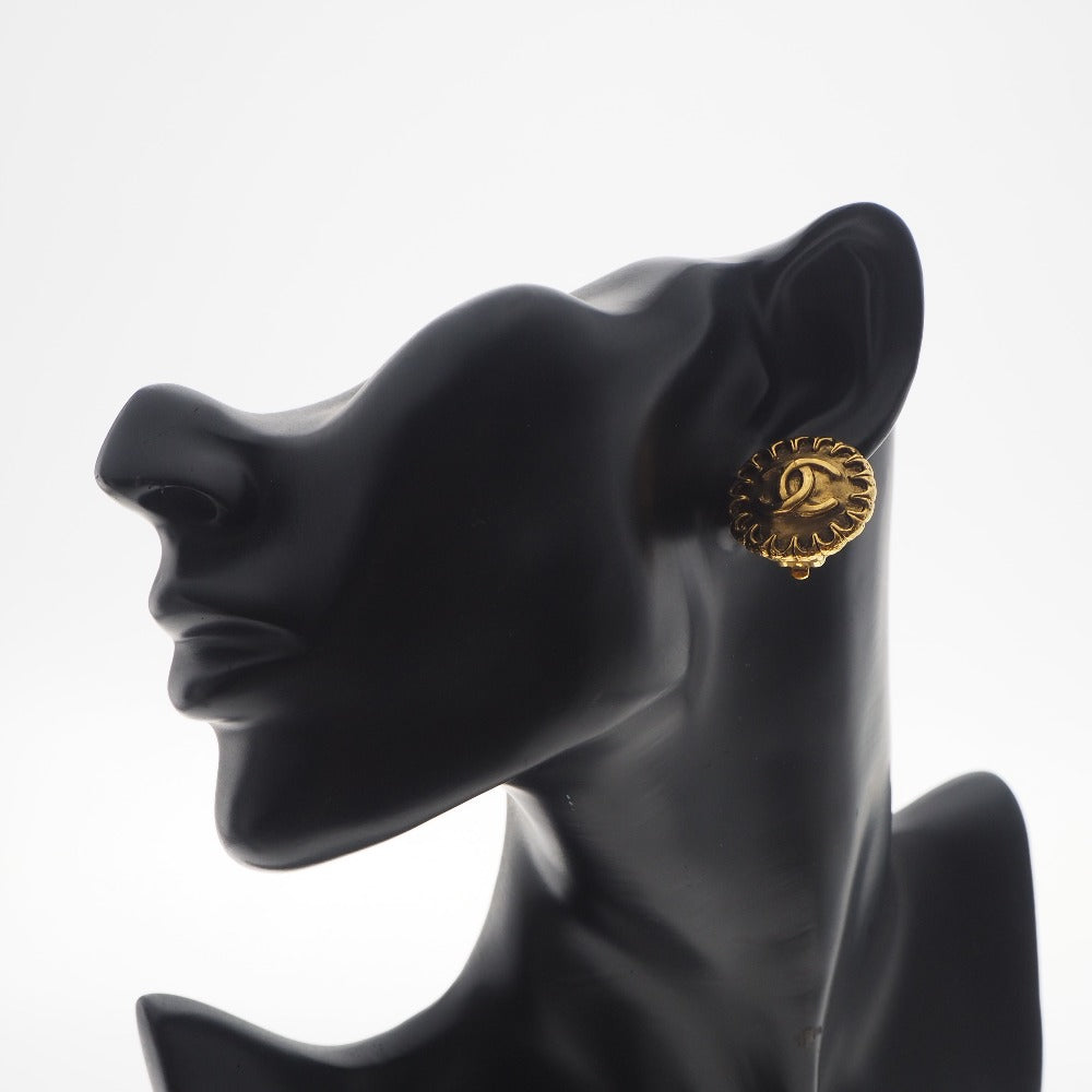 CHANEL Earring Plated Gold gold vintage COCO Mark Women Used Authentic
