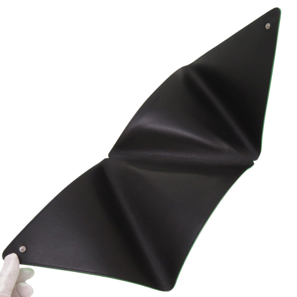 BOTTEGAVENETA Clutch bag leather green Triangle Women Used Authentic