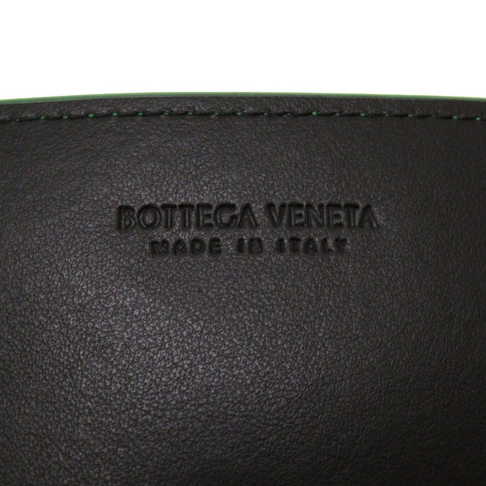 BOTTEGAVENETA Clutch bag leather green Triangle Women Used Authentic