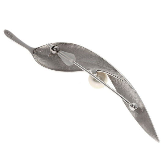 MIKIMOTO Brooch K18WG Silver Akoya pearl Pearl leaf motif Women Used Authentic
