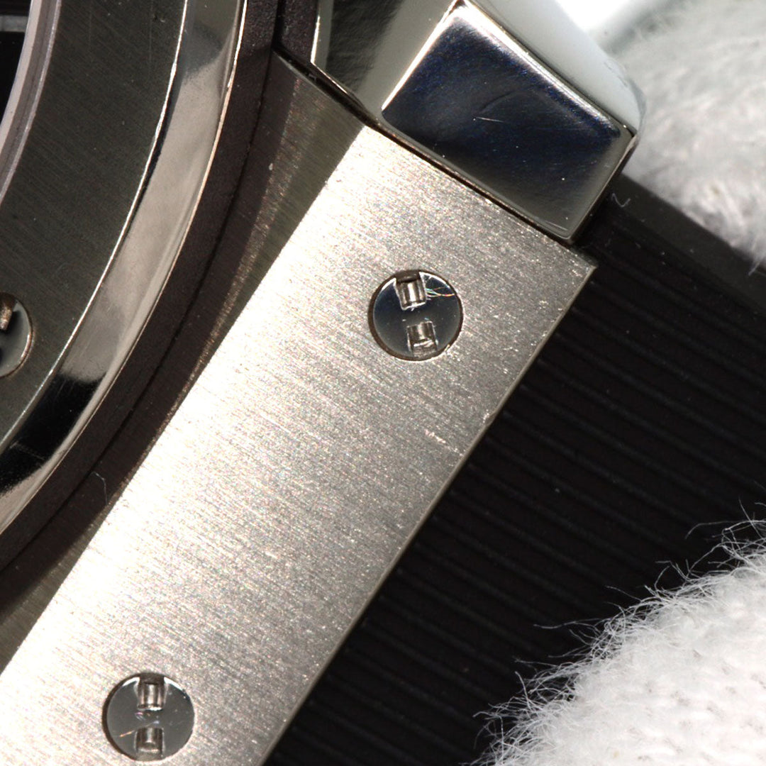HUBLOT Watches Quartz 581.NX.1170.RX titanium Silver Classic fusion black dial