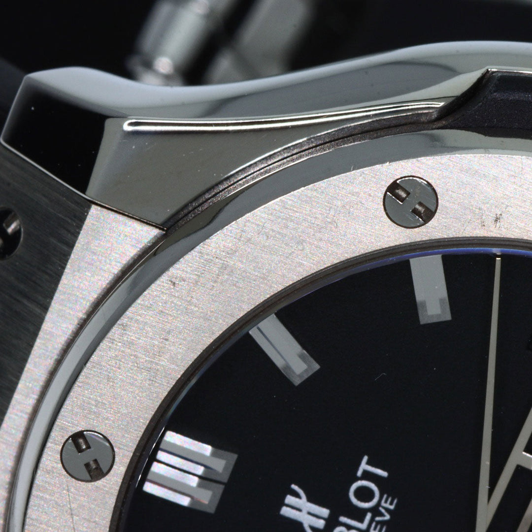 HUBLOT Watches Quartz 581.NX.1170.RX titanium Silver Classic fusion black dial