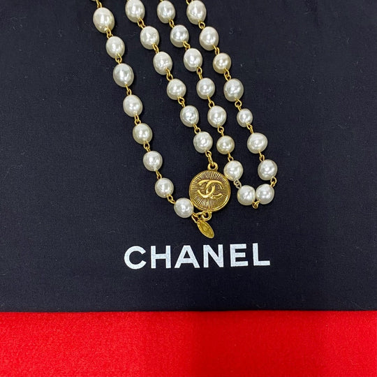 CHANEL Necklace Fake pearl white