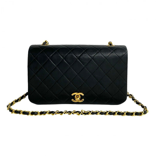 CHANEL Shoulder Bag lambskin black Matrasse