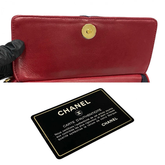 CHANEL Shoulder Bag lambskin Red