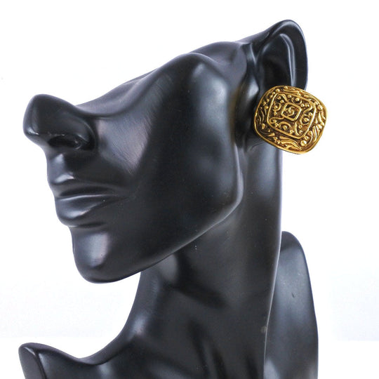 CHANEL Earring Plated Gold gold vintage Rhombus COCO Mark Women Used Authentic