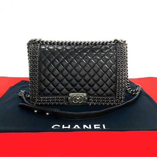 CHANEL Shoulder Bag leather black Boy chanel