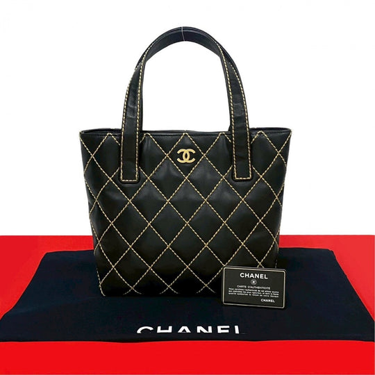 CHANEL Handbag leather black