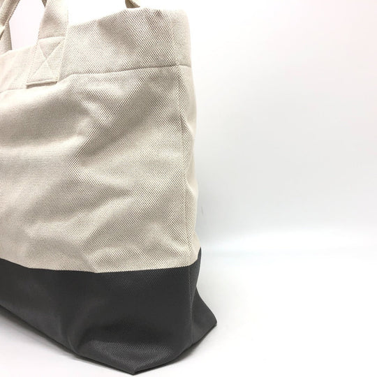 GUCCI Tote Bag 779510 canvas white Embossed logo canvas unisex(Unisex) Used Authentic
