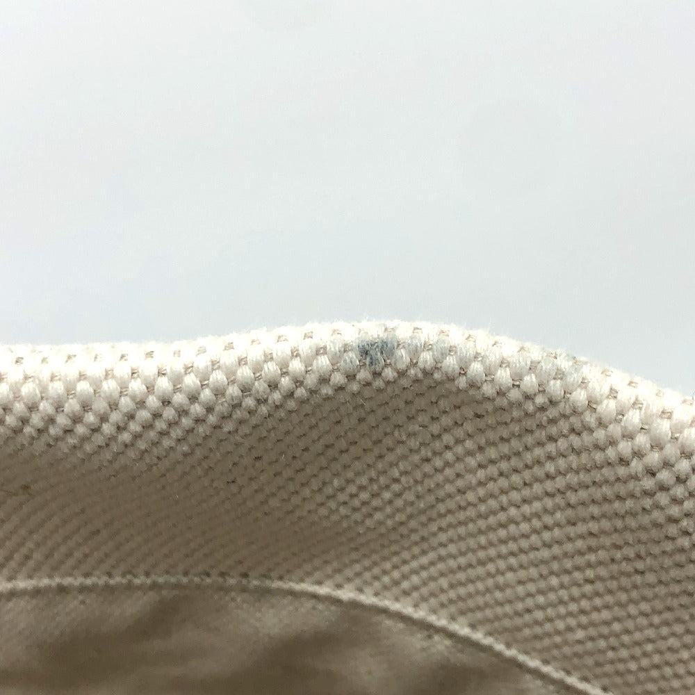 GUCCI Tote Bag 779510 canvas white Embossed logo canvas unisex(Unisex) Used Authentic