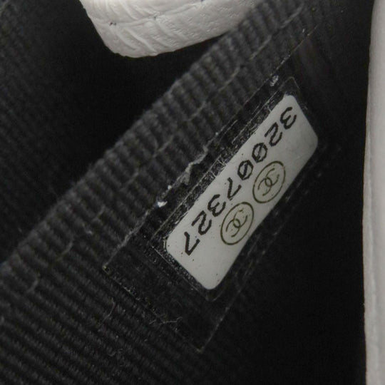 CHANEL Shoulder Bag lambskin white Chain Wallet COCO Mark Matelasse