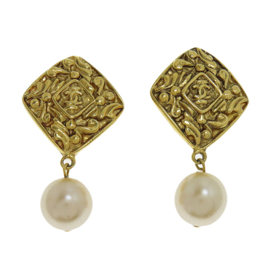 CHANEL Earring metallic gold COCO Mark Pearl Women Used Authentic