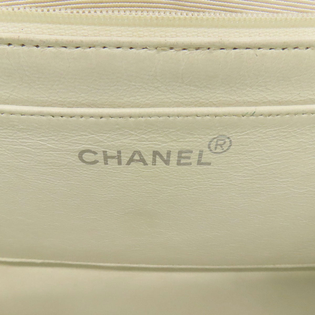 CHANEL Shoulder Bag Grained Calfskin Skin white ChainShoulder Matelasse SilverMetal