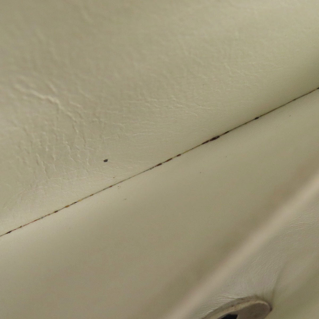 CHANEL Shoulder Bag Grained Calfskin Skin white ChainShoulder Matelasse SilverMetal