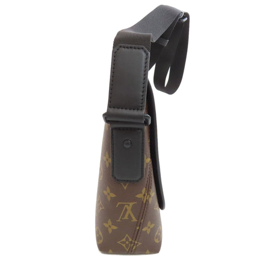 LOUIS VUITTON Shoulder Bag M45557 Monogram macacer Brown Magnetic messenger Women Used Authentic