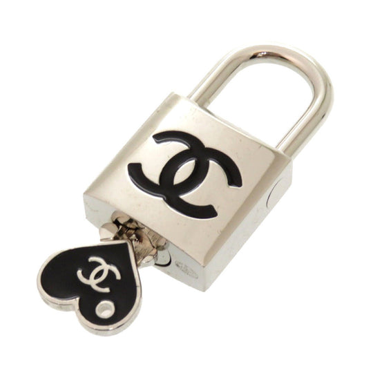 CHANEL Cadena metal Silver Padlock COCO Mark Heart Women Used Authentic