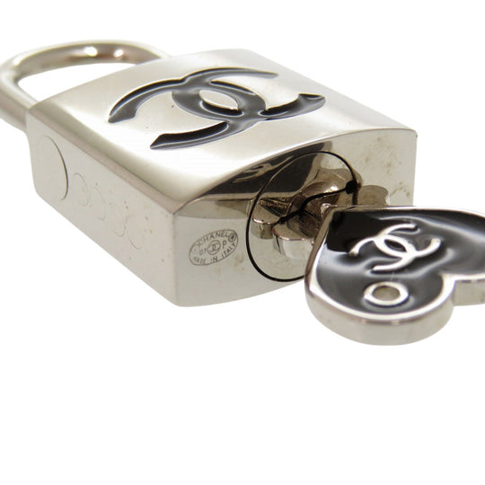 CHANEL Cadena metal Silver Padlock COCO Mark Heart Women Used Authentic