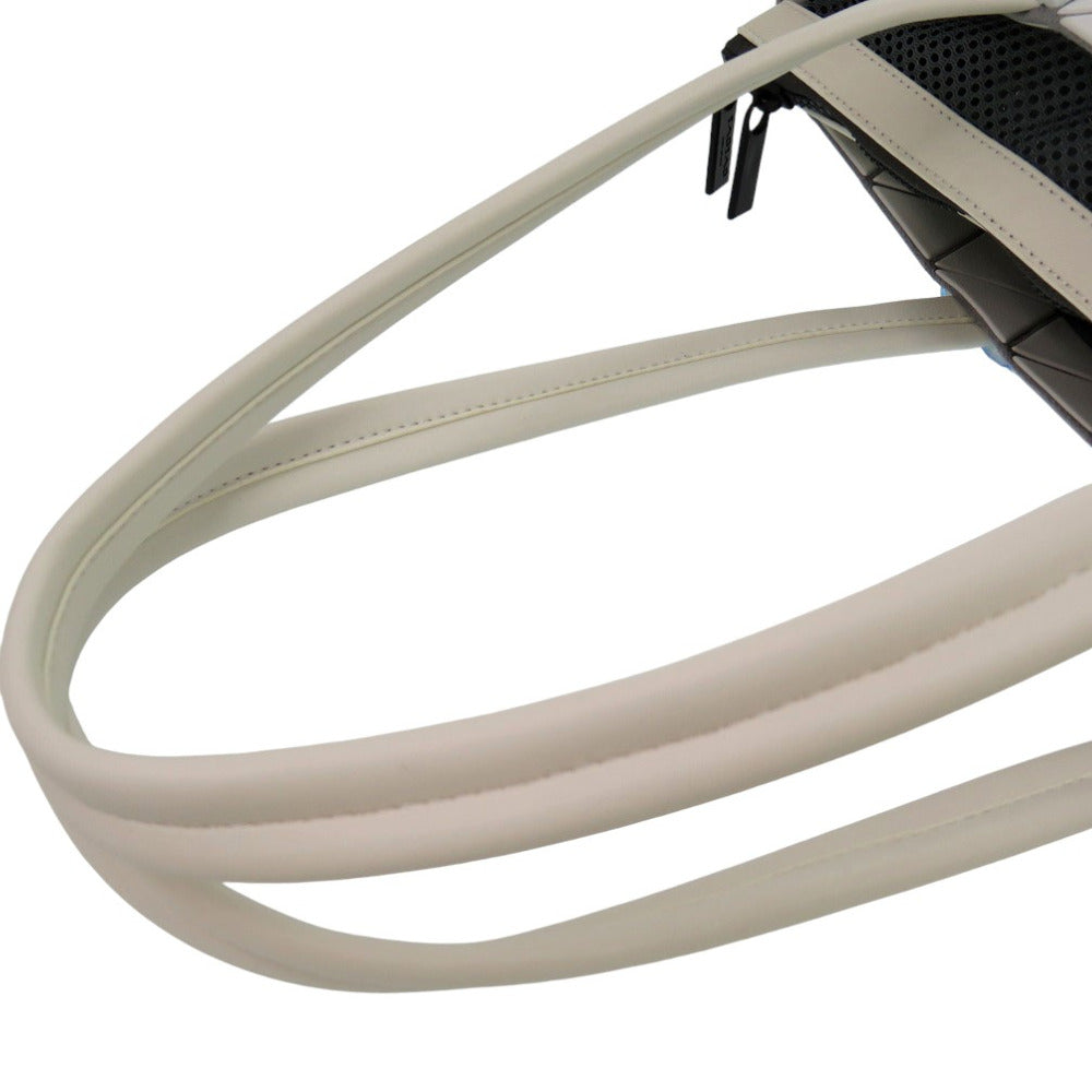 ISSEY MIYAKE Tote Bag PVC white BAOBAO BATEAU MATTE Tote Bag unisex(Unisex) Used Authentic