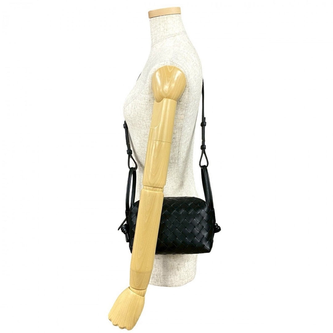 BOTTEGAVENETA Shoulder Bag leather black Top handle loop
