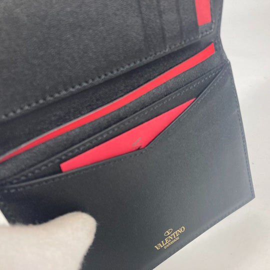 Valentino Garavani passport case leather black V logo unisex(Unisex) Used Authentic