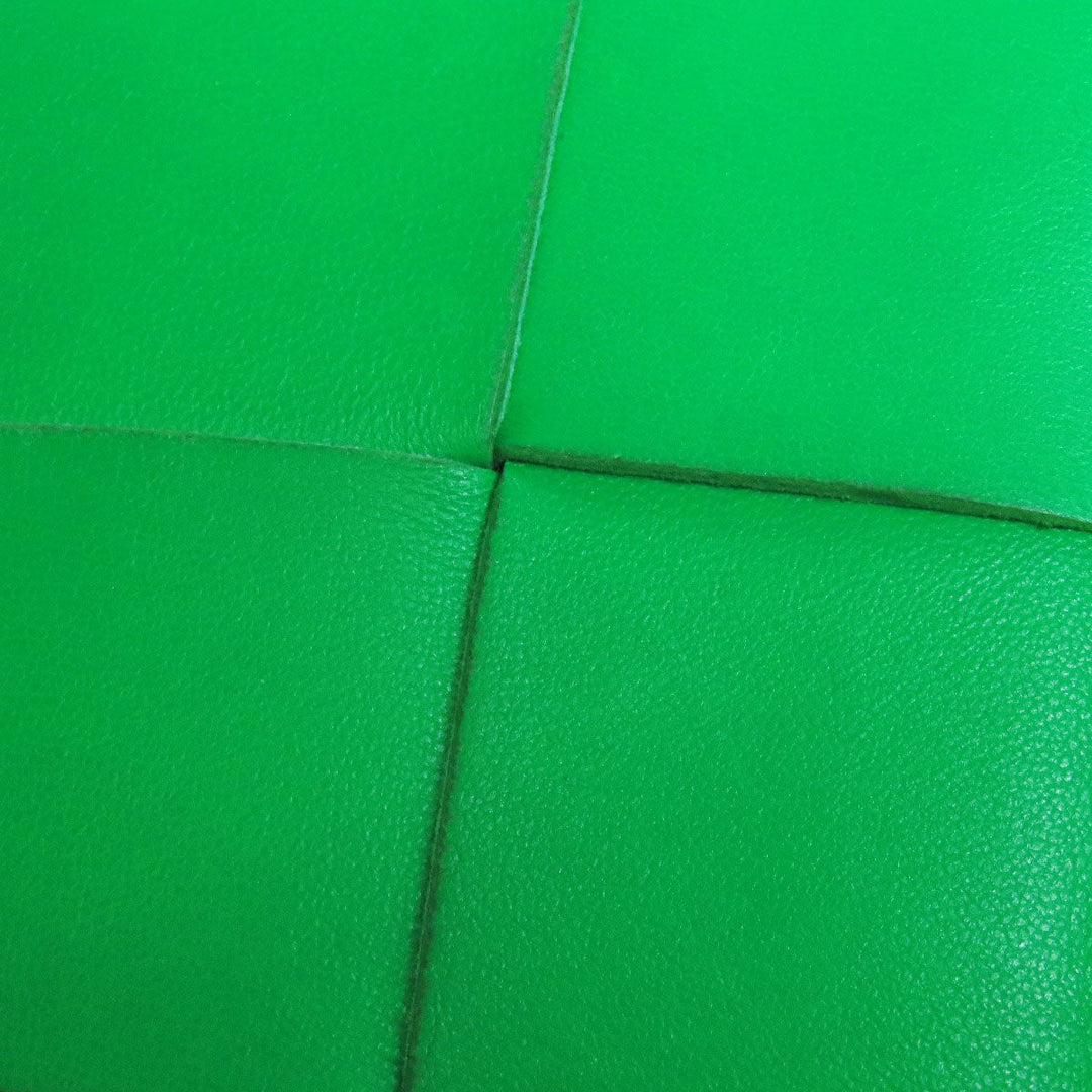 BOTTEGAVENETA Bifold Wallet leather green MAXI INTRECCIATO