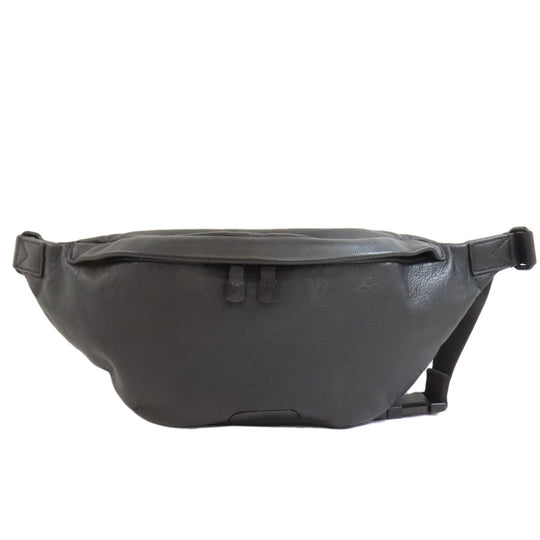 LOUIS VUITTON Sling bag M44388 leather black Discovery Bumbag PM Women Used Authentic