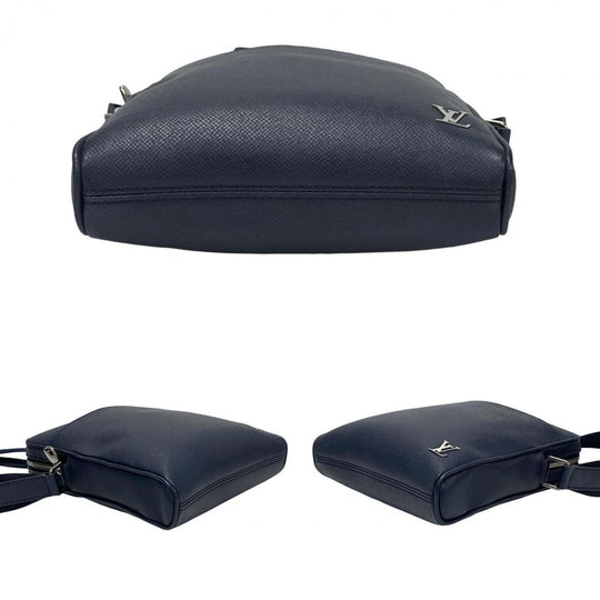 LOUIS VUITTON Shoulder Bag leather Navy Taiga Messenger PPM