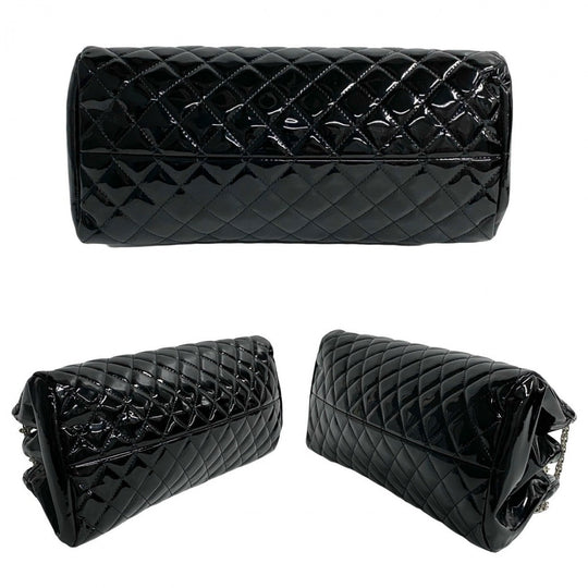 CHANEL Shoulder Bag Patent leather black Matrasse