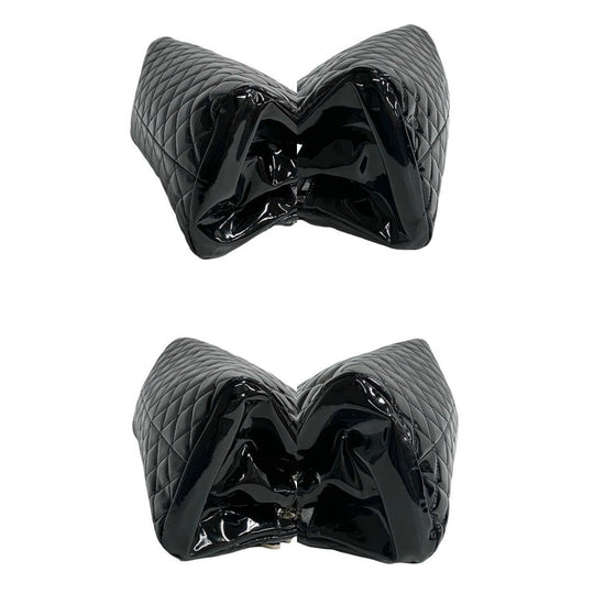 CHANEL Shoulder Bag Patent leather black Matrasse