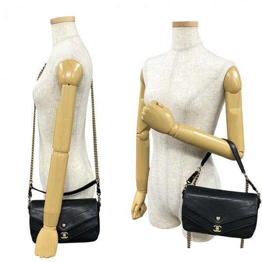 CHANEL Shoulder Bag leather black