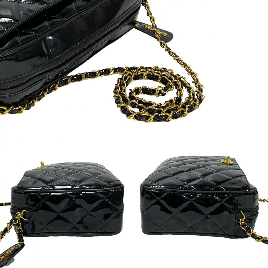 CHANEL Shoulder Bag Patent leather black Matrasse